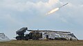 เครื่องยิงขีปนาวุธรุ่นAPR-40 ดัดแปลงมาจากBM-21 Gradของรัสเซีย
