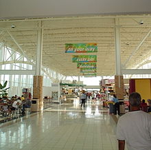 The interior of the Belvidere Oasis building BelOasisIntAug2004.jpg