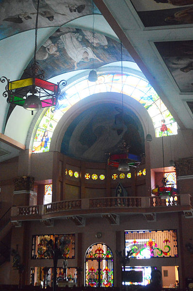 File:Binondo Church Balcony.jpg