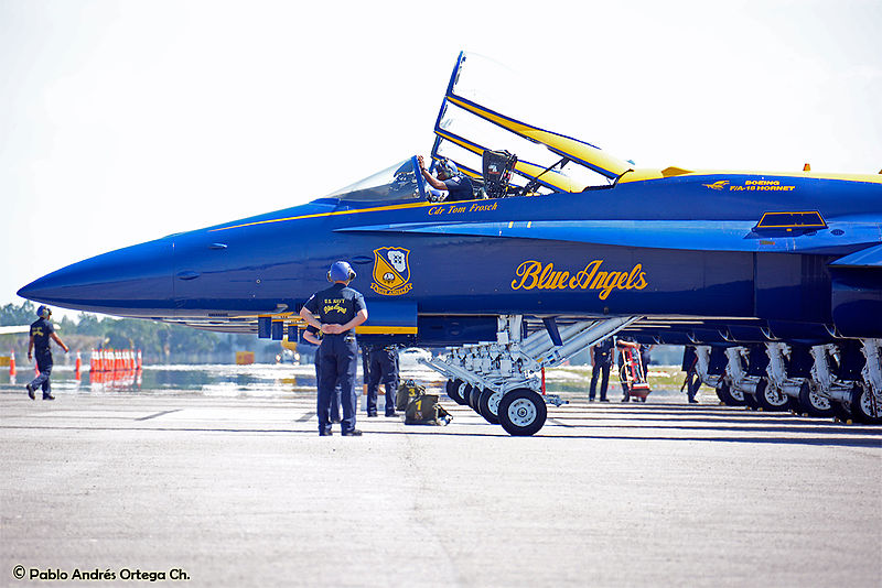 File:Blue Angels F-A 18 Hornet Sun 'n Fun 2014 (14037755104).jpg