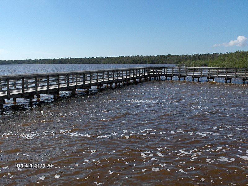 File:Boardwalk at West Lake^ - panoramio.jpg