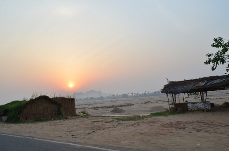 File:Bodhgaya (8716410803).jpg