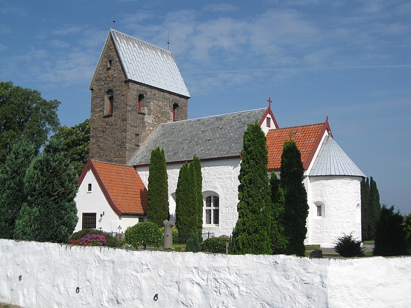 File:Bornholm - Knudsker - Sankt Knuds Kirke1.jpg