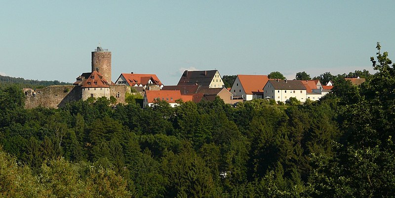 File:Burgthann1 cropped.jpg