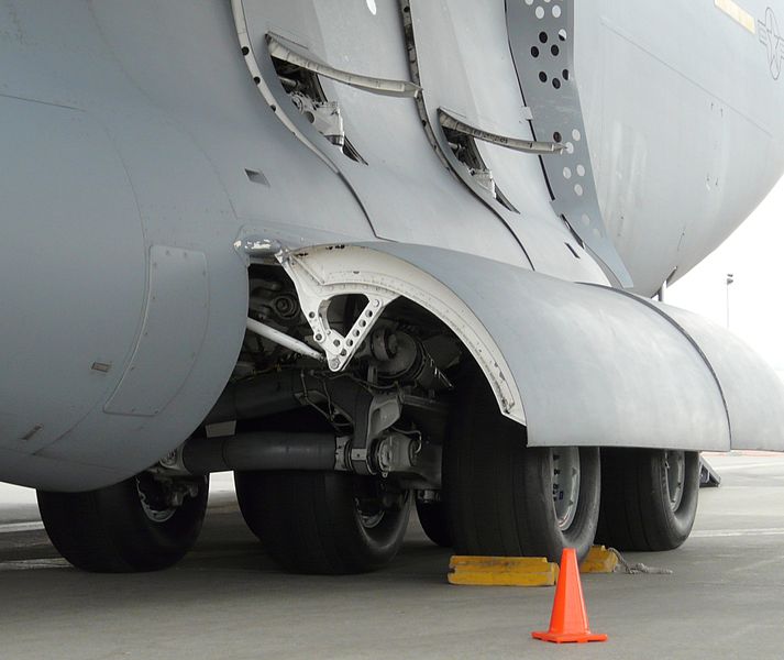 File:C-17 landing gear detail.jpg