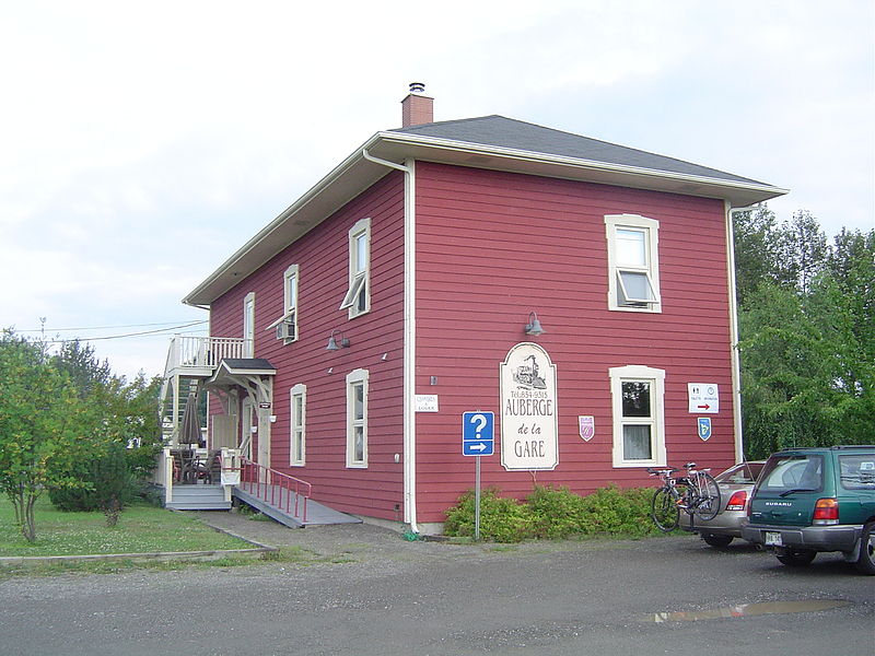 File:Cabano former Railway Station.JPG