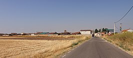 Vista de la población desde la carretera a Pitiegua.