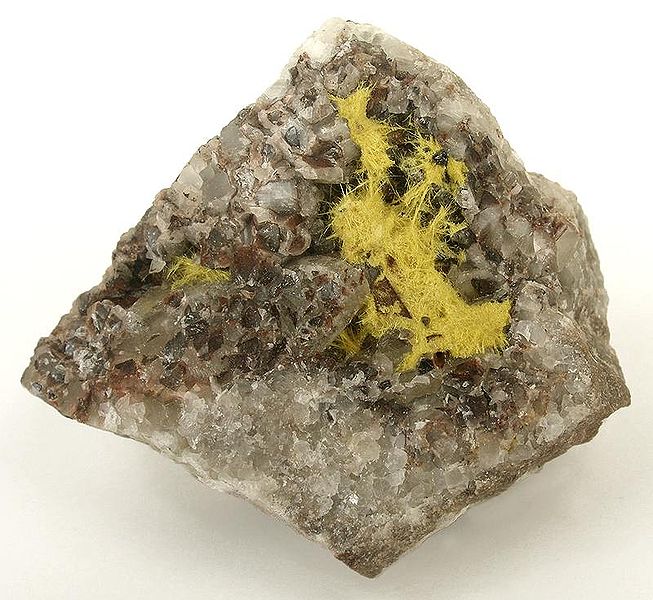 File:Calcite-Uranophane-sea15a.jpg