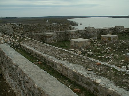 Capidava Ruins 5.jpg