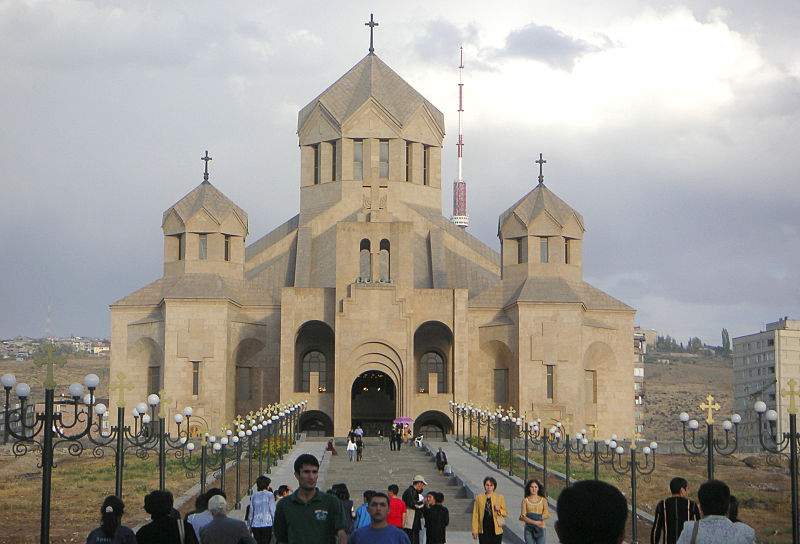 File:Cathedrale-erevan003.jpg