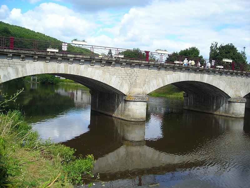 File:Chambon sur Voueize pont Tardes - panoramio.jpg