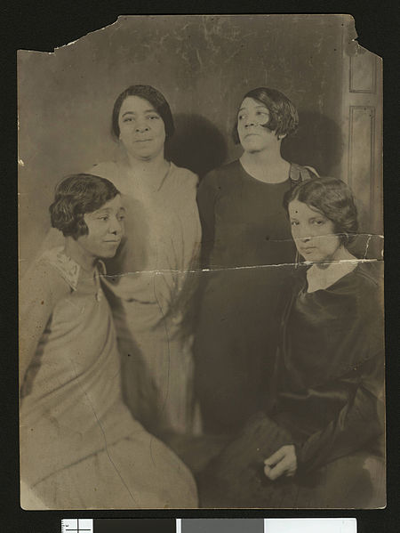 File:Charlotta Bass and three women, circa 1901-1910 (scl-mss064-0011~1).jpg