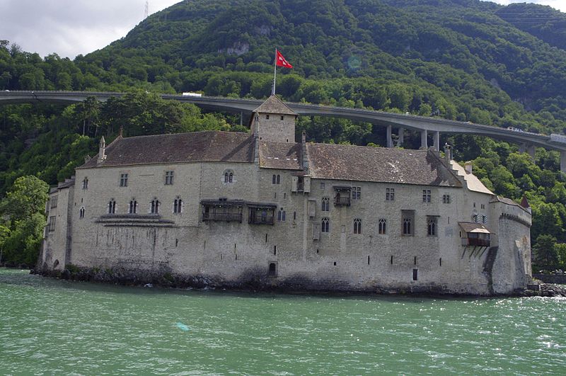 File:Chillon-en-bateau 08.JPG