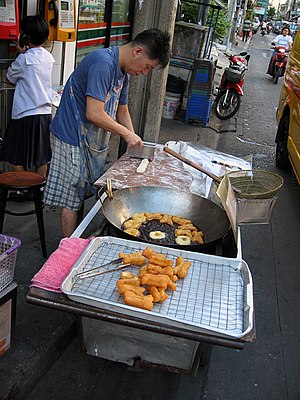 Chinesischstämmige Thailänder: Religion, Einfluss auf Kultur und Gesellschaft Thailands, Geschichte