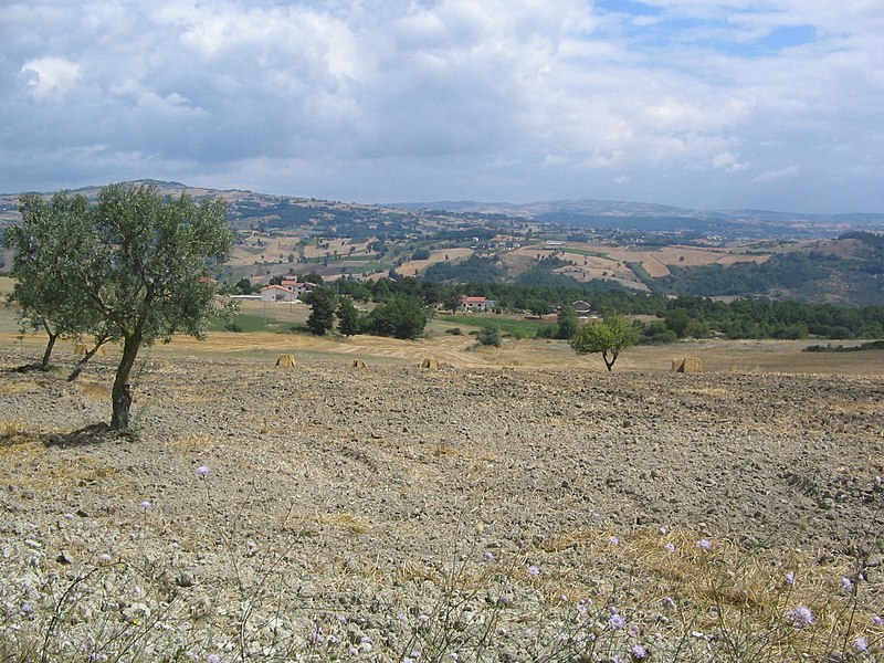 File:Circello, Province of Benevento, Italy - panoramio.jpg