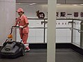 東京駅一番街での清掃業務