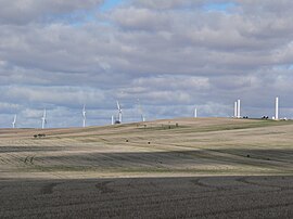 Clements Kesenjangan windfarm construction.JPG