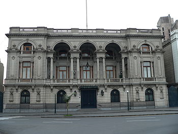 Fachada del Club Nacional