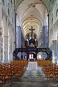 Das Kirchenschiff und die Orgel