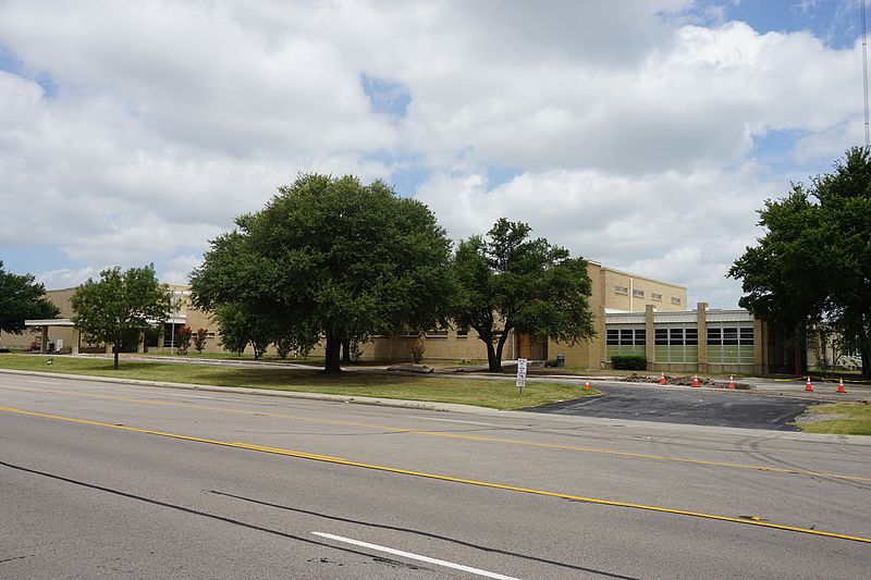 File:Commerce ISD July 2016 12 (Commerce Middle School).jpg