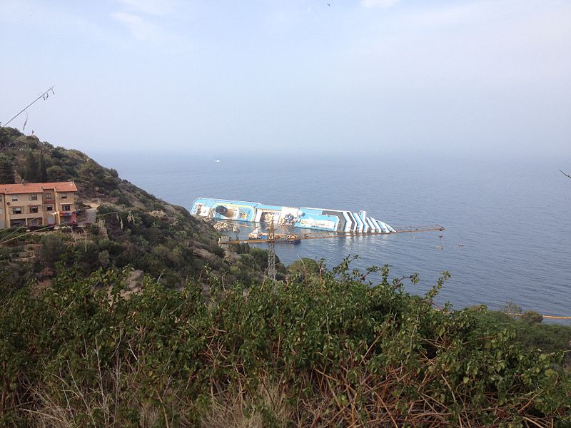 File:Costa Concordia 4.jpg