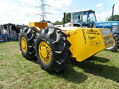 Réplique du County Seahorse, tracteur amphibie.