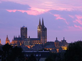 A Notre-Dame Cathedral of Coutances cikk illusztráló képe