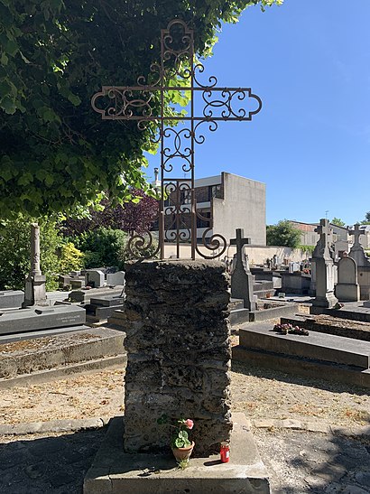 Comment aller à Cimetière D'Épinay-Sur-Seine en transport en commun - A propos de cet endroit