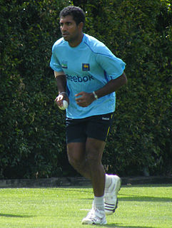 <span class="mw-page-title-main">Dhammika Prasad</span> Former Sri Lankan cricketer