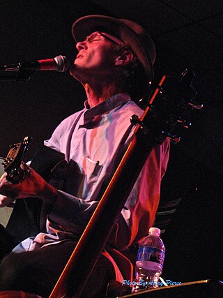 <span class="mw-page-title-main">David G Smith</span> American singer-songwriter