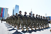 Pasukan Azerbaijan dalam parade di Baku, 2018