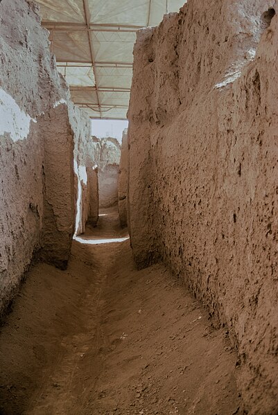 File:Deir ez-Zor (دَيْرُ ٱلزُّورِ), Syria - Unidentified archaeological excavation near Deir ez-Zor? - PHBZ024 2016 0814 - Dumbarton Oaks.jpg