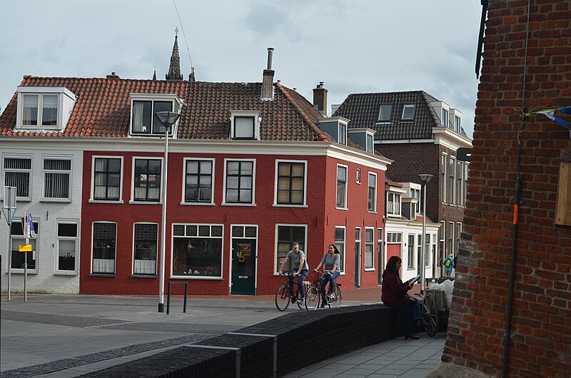 File:Dirklangendwarsstraat Delft 2.jpg