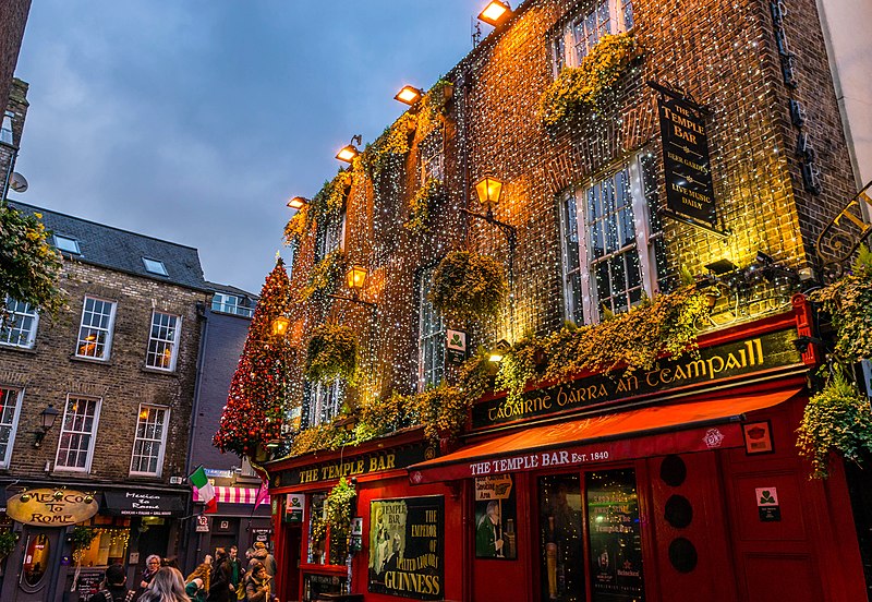 File:Dublin - The Temple Bar, Dublin - 20191126161201.jpg