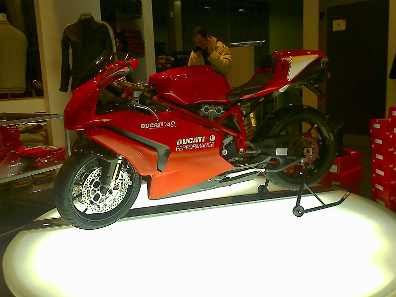 File:Ducati 749S.jpg