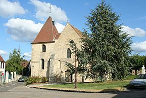 L'église Saint-Martin (XIIe siècle).