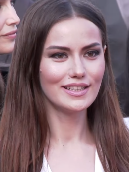 Fahriye Evcen at Cannes 2017 (3) - cropped.png