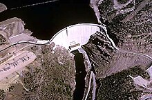 Flaming Gorge Dam and reservoir from the air. Flaming Gorge dam.jpg