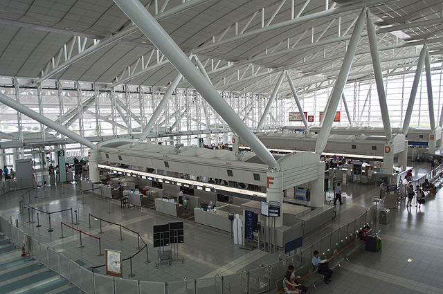 International terminal departure floor