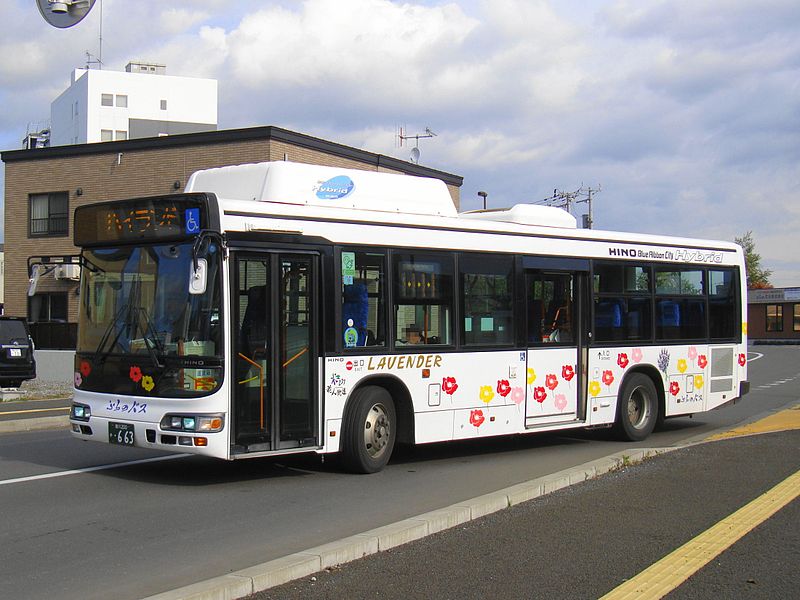 File:Furano bus A200F 0663highland.JPG