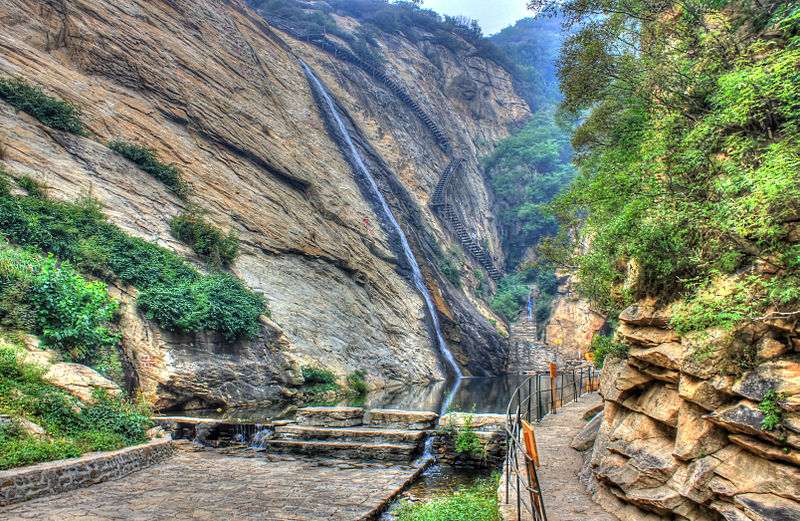 File:Gfp-beijing-immortals-valley-waterfall-surroundings.jpg