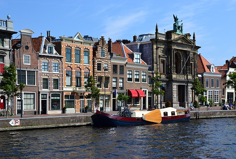 File:Haarlem Spaarne 01.jpg