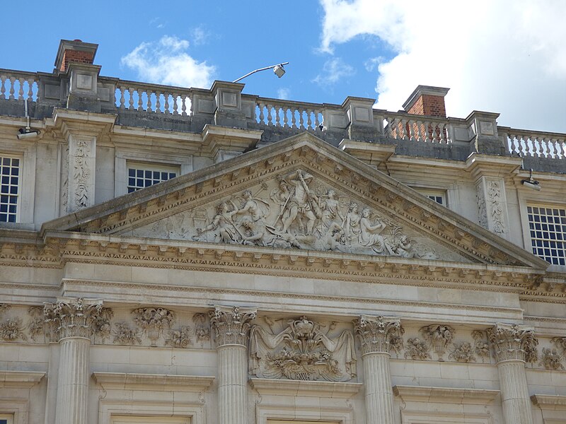 File:Hampton Court Palace – Hercules Triumphing Over Envy.jpg