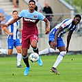 Sébastien Haller (West Ham United, links) und Jordan Torunarigha (Hertha BSC, rechts) Sébastien Haller (West Ham United, left) and Jordan Torunarigha (Hertha BSC, right)