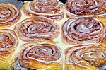 Миниатюра для Файл:Homemade Cinnamon rolls 07.jpg