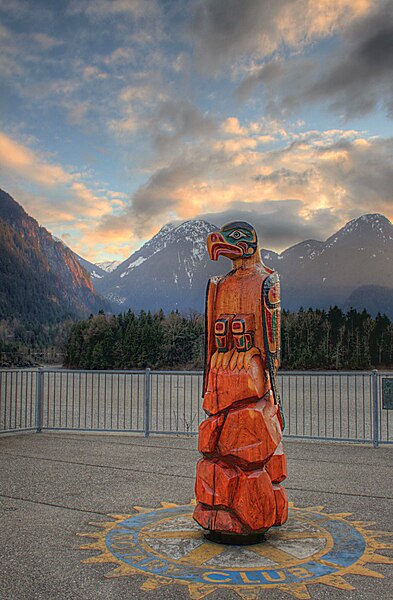 File:Hope Totem 01A.jpg