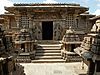 Templo Hoysaleshvara, Halebid.jpg