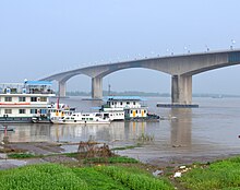 Huangshi Yangtze Nehri Bridge.JPG