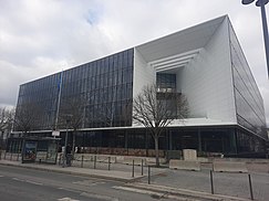 Exterior of the main building of the headquarters for the International Agency of Research on Cancer IARC Nouveau Centre Exterieur 2.jpg