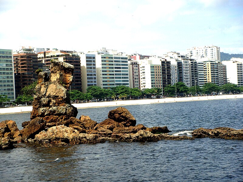 File:Icaraí Niterói.JPG